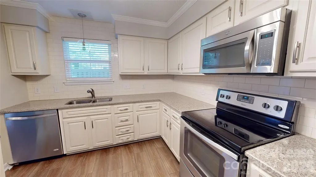 3280 Heathstead Place Charlotte NC 28210