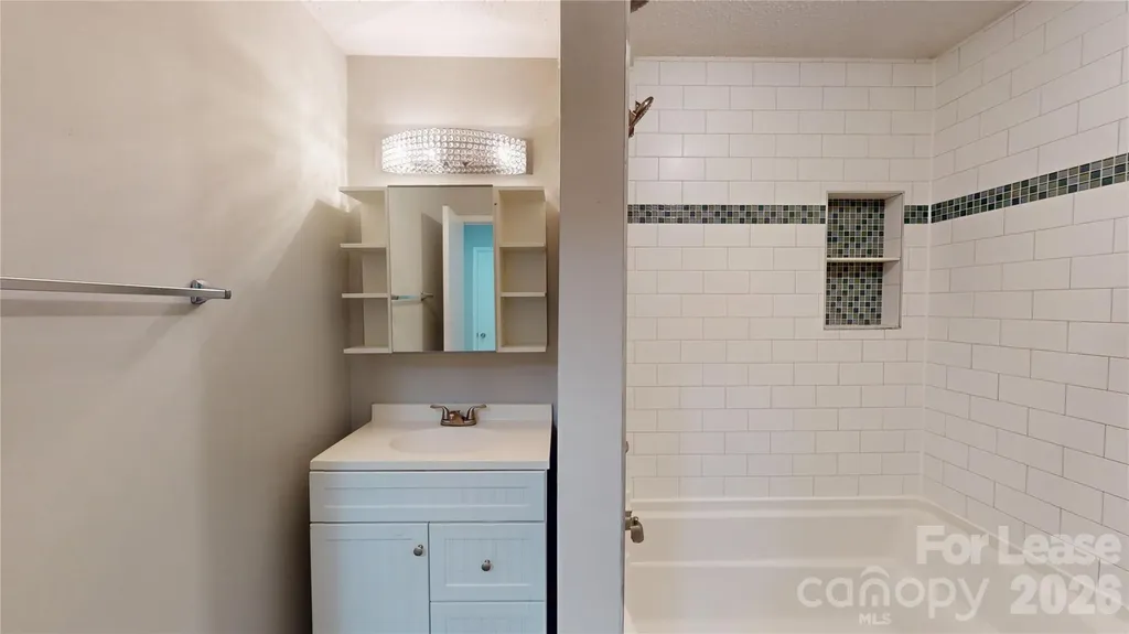 3280 Heathstead Place Charlotte NC 28210