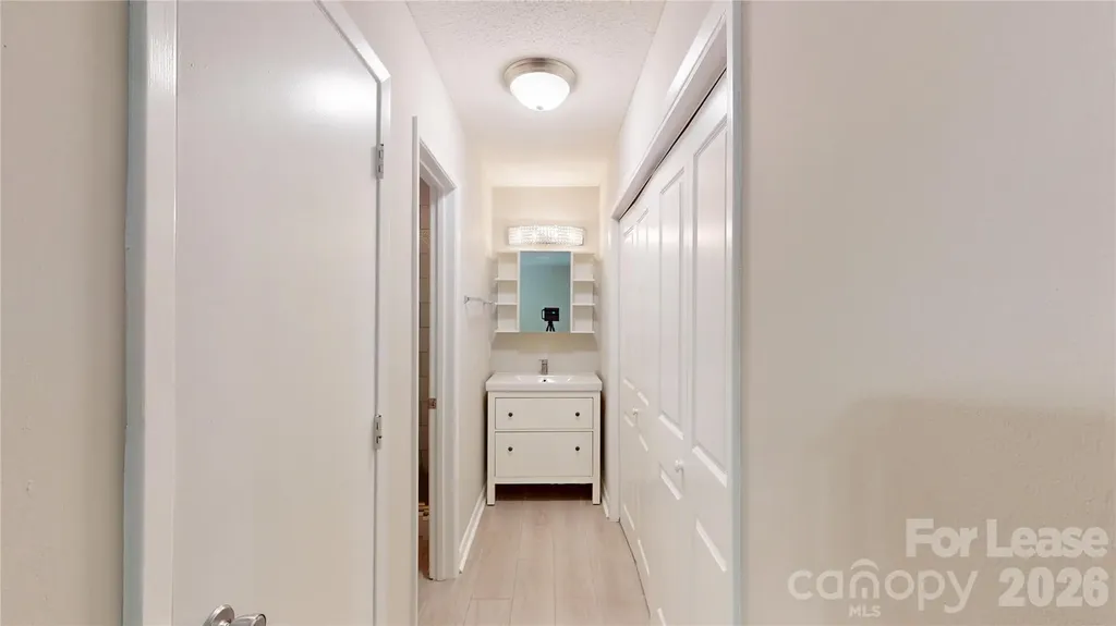 3280 Heathstead Place Charlotte NC 28210