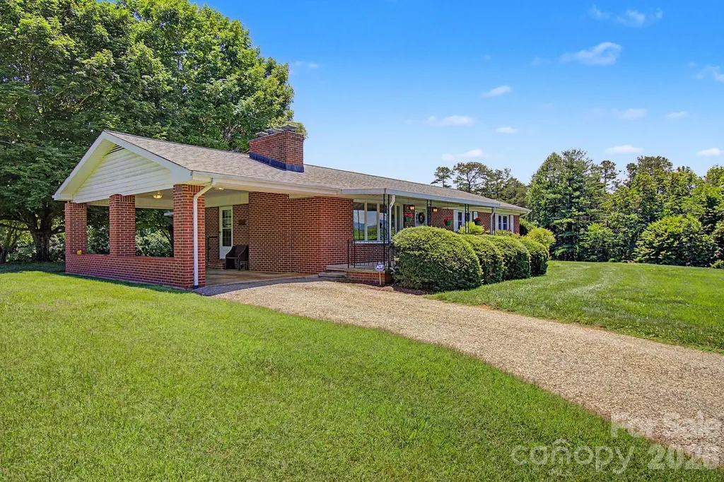 788 Alexander Road Alexander NC 28701