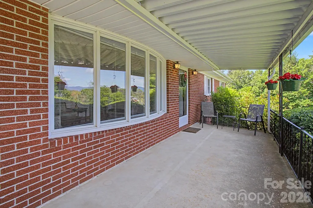 788 Alexander Road Alexander NC 28701