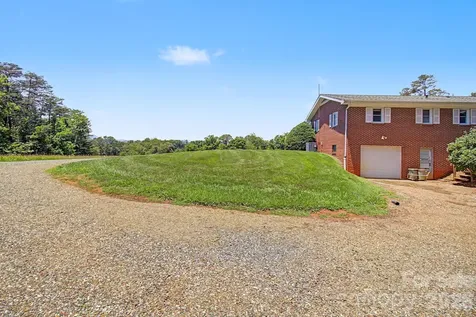 788 Alexander Road Alexander NC 28701
