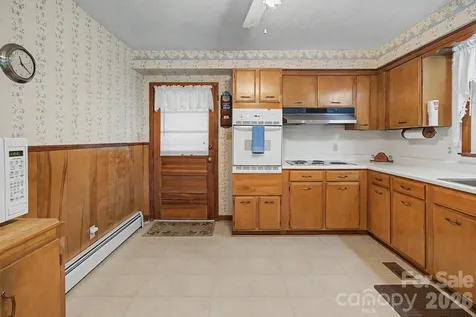 788 Alexander Road Alexander NC 28701
