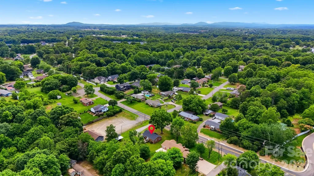 3526 16th Street NE Hickory NC 28601