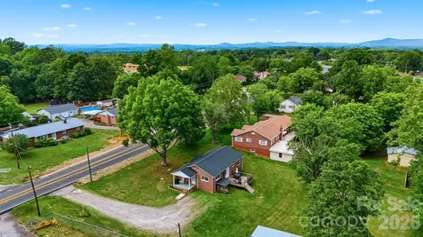 3526 16th Street NE Hickory NC 28601