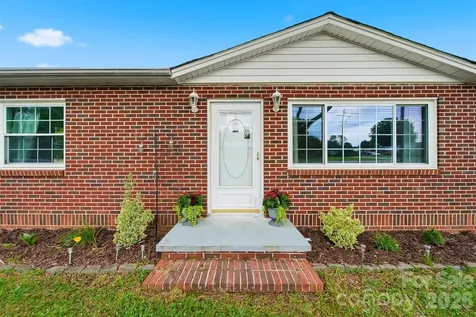 3526 16th Street NE Hickory NC 28601