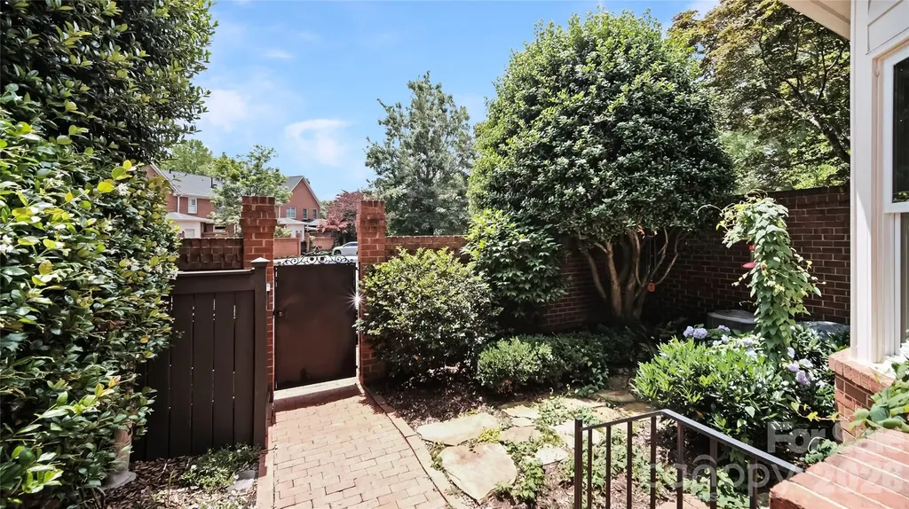 3524 Kylemore Court Charlotte NC 28210