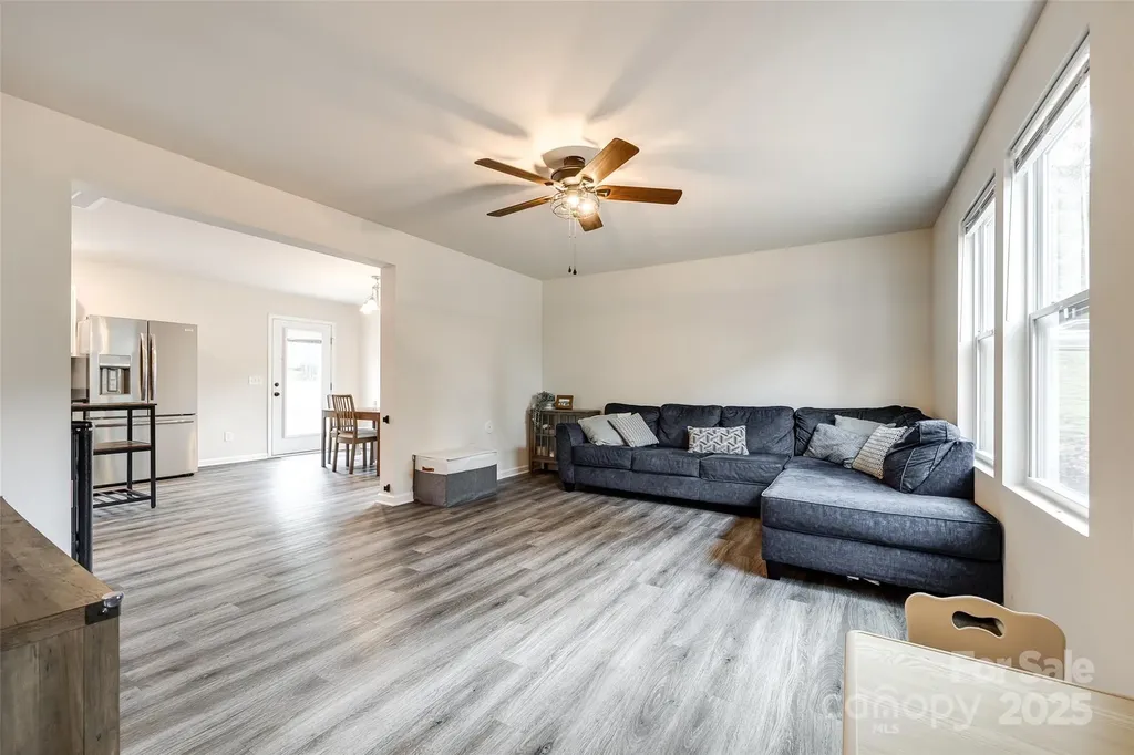 415 Kickapoo Avenue Gastonia NC 28056