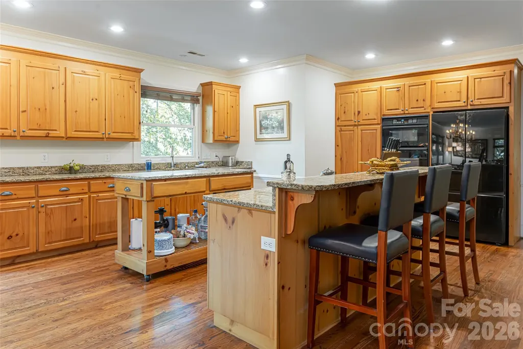 75 Cougar Lane Saluda NC 28773