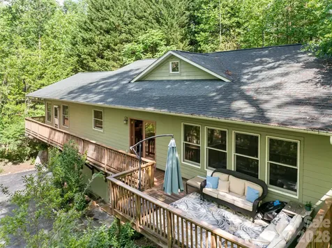 75 Cougar Lane Saluda NC 28773