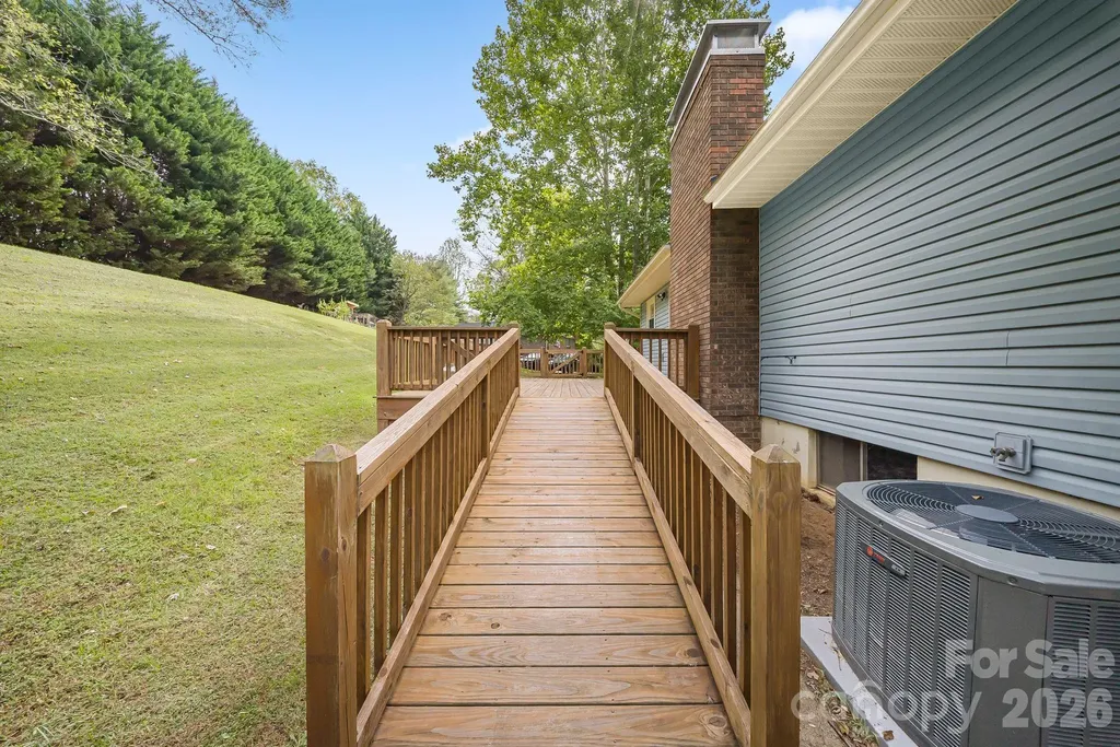 16 Sun Valley Court Alexander NC 28701