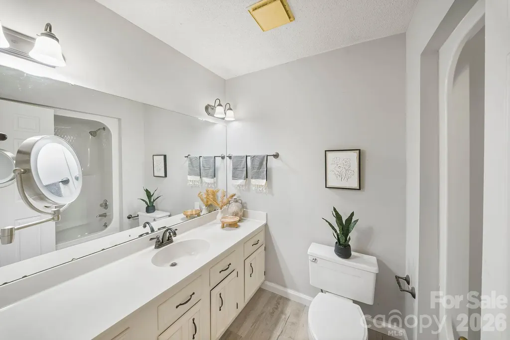 16 Sun Valley Court Alexander NC 28701