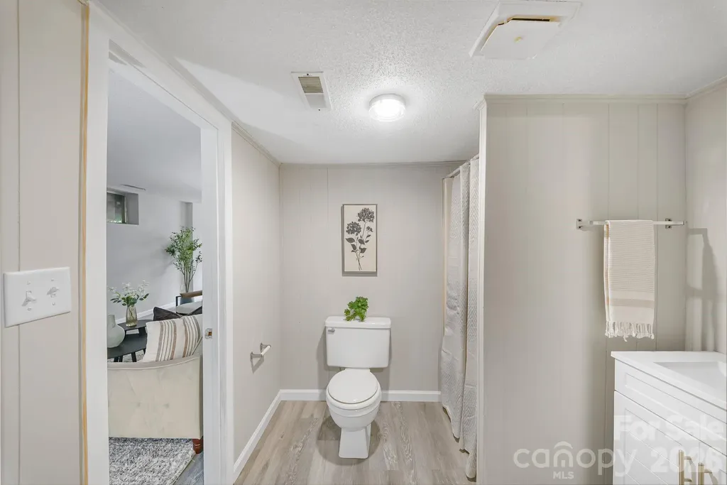 16 Sun Valley Court Alexander NC 28701