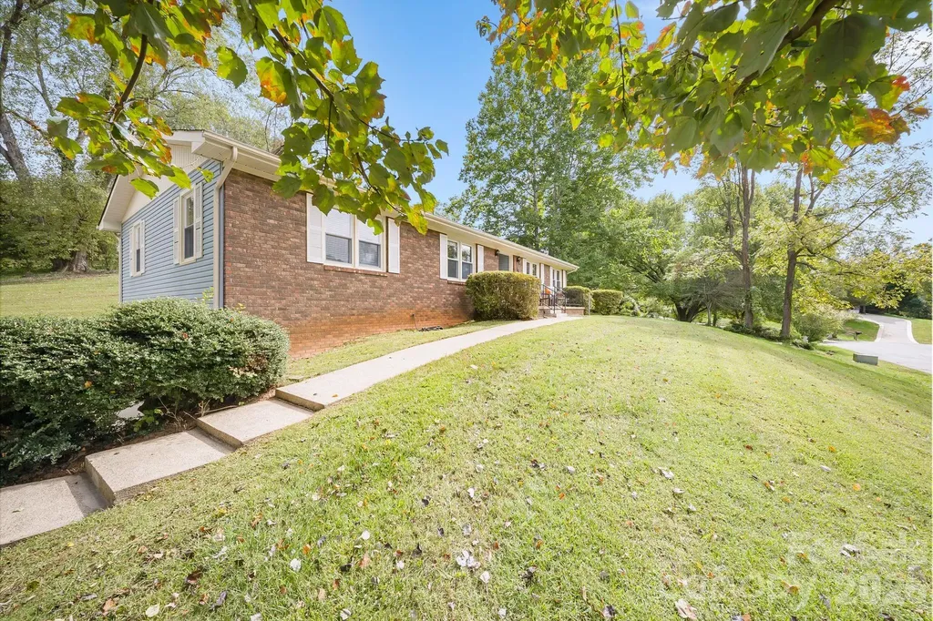 16 Sun Valley Court Alexander NC 28701