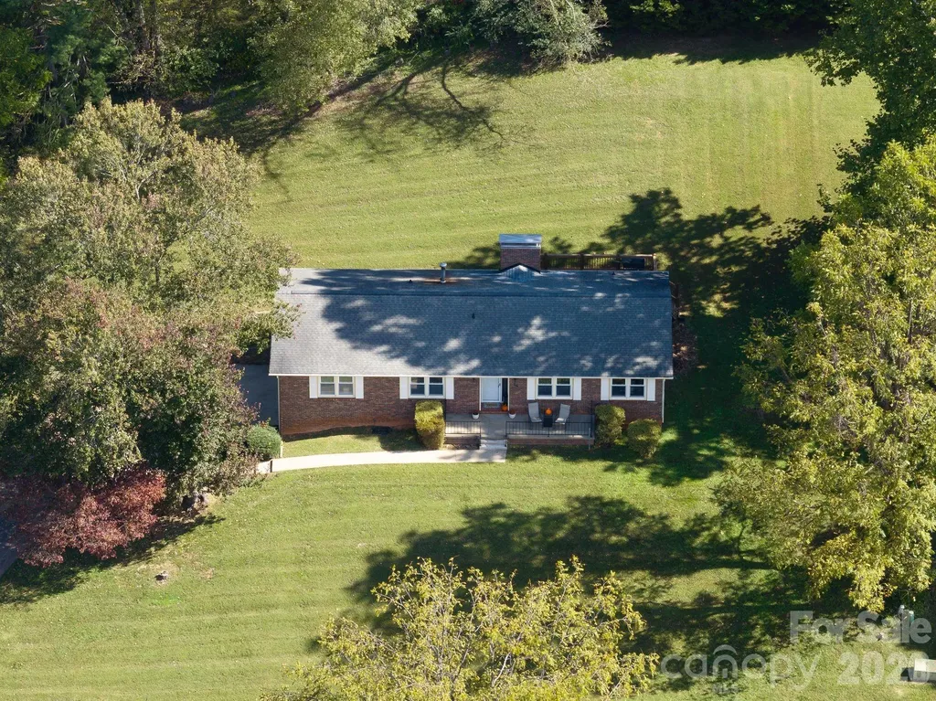 16 Sun Valley Court Alexander NC 28701