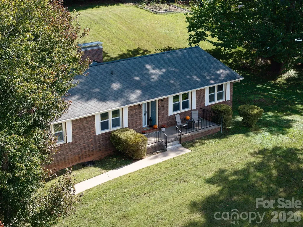 16 Sun Valley Court Alexander NC 28701