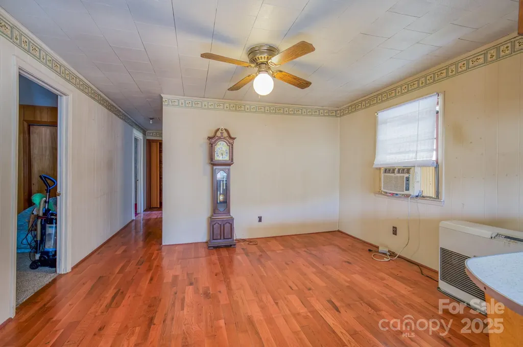 318 Monticello Road Weaverville NC 28787