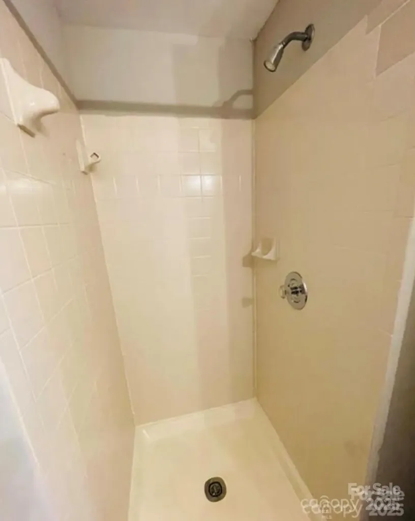1624 Arlyn Circle Charlotte NC 28213