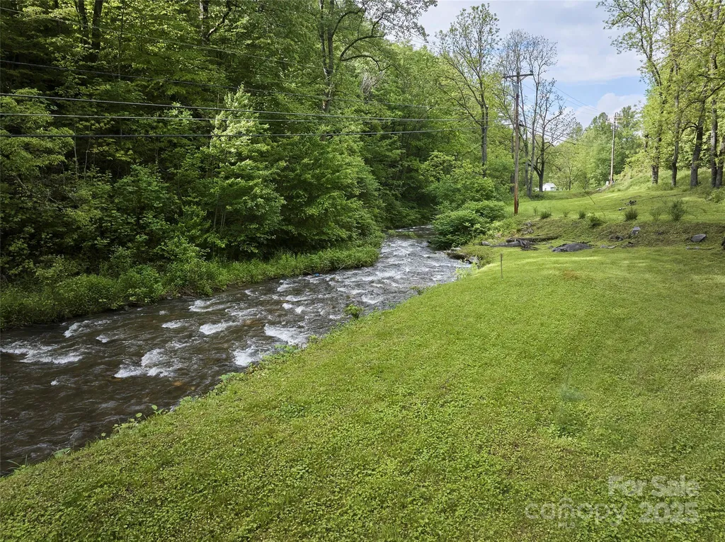 210 Conleys Creek Road Whittier NC 28789