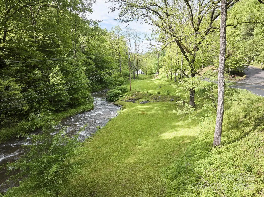 210 Conleys Creek Road Whittier NC 28789