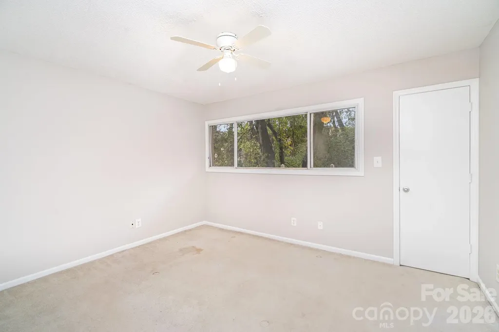 8005 Horse Chestnut Lane Charlotte NC 28277