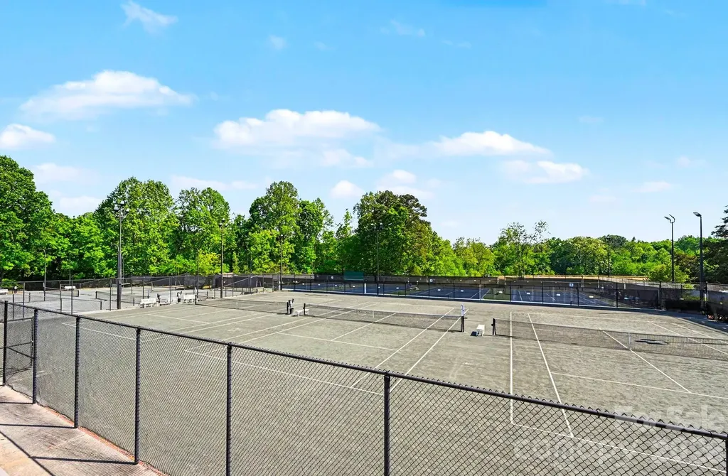 8005 Horse Chestnut Lane Charlotte NC 28277