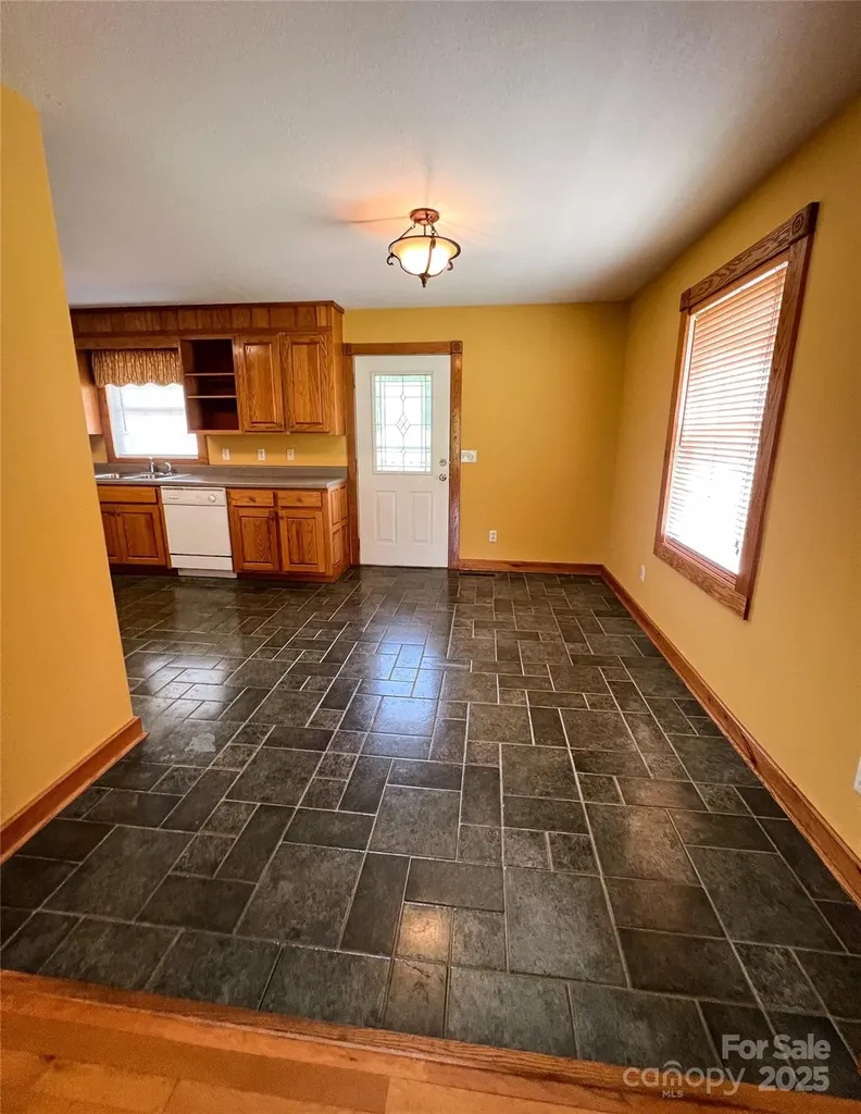 660 Halltown Road Spruce Pine NC 28777