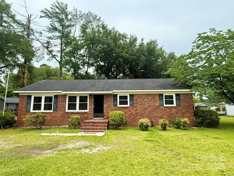 101 Windsor Drive Cheraw SC 29520