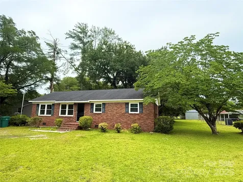 101 Windsor Drive Cheraw SC 29520