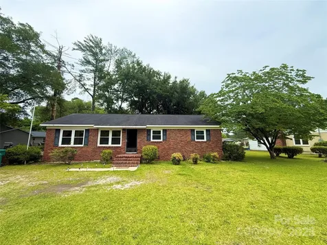 101 Windsor Drive Cheraw SC 29520