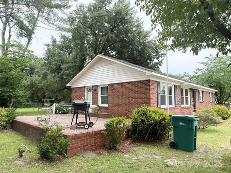 101 Windsor Drive Cheraw SC 29520