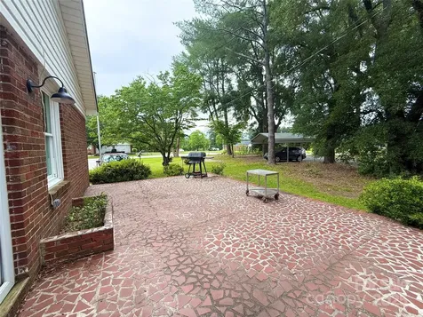 101 Windsor Drive Cheraw SC 29520