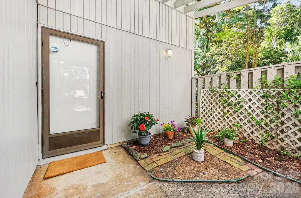 7900 Horse Chestnut Lane Charlotte NC 28277
