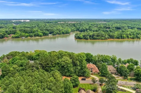 3223 Lake Pointe Drive Belmont NC 28012