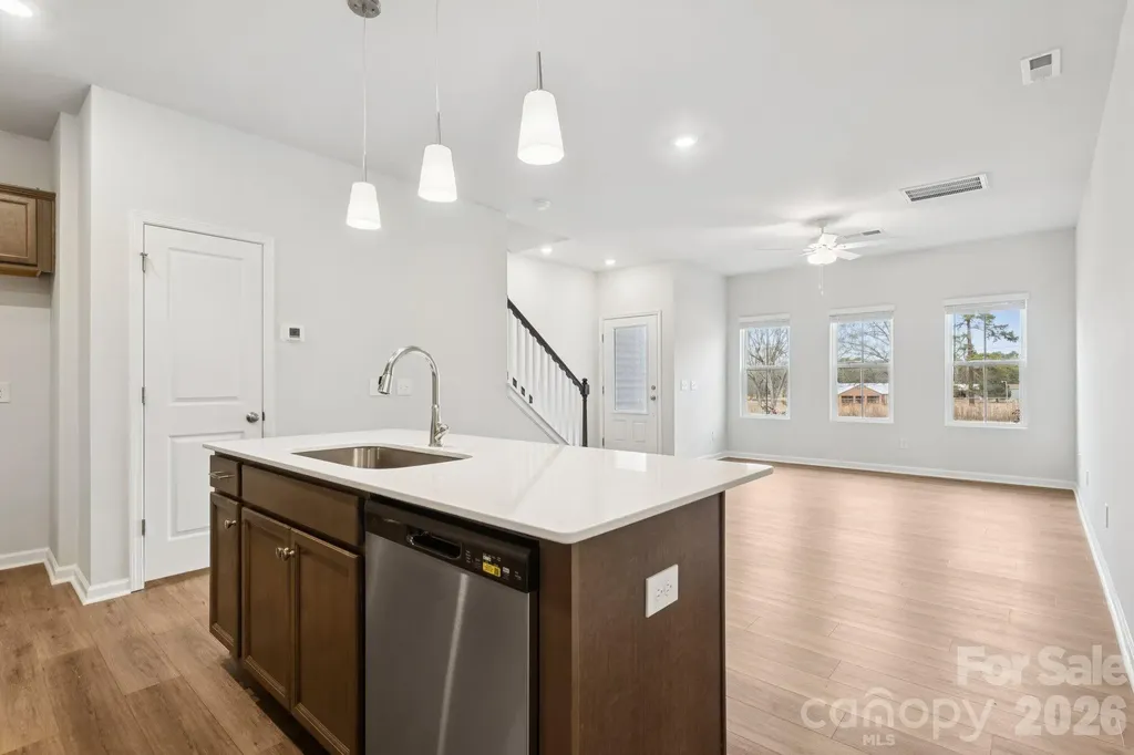 4750 Lakeview Road Charlotte NC 28216