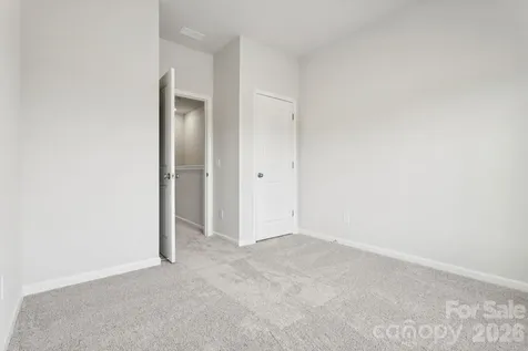4750 Lakeview Road Charlotte NC 28216