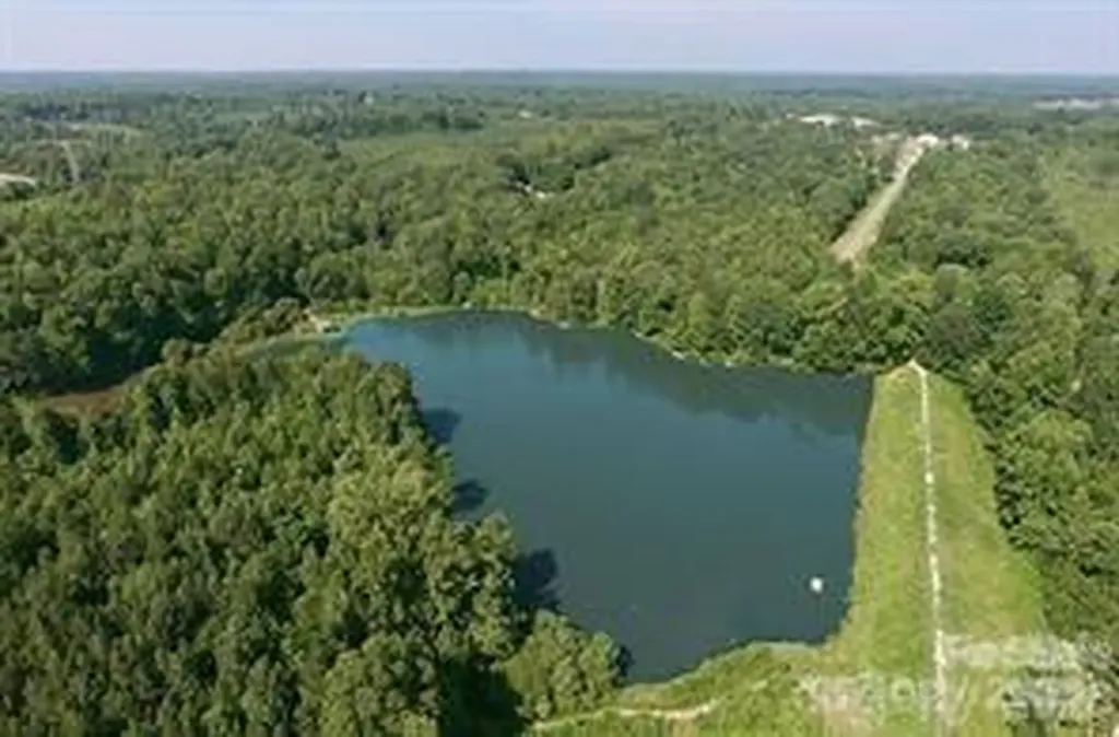 236 Mountain Island Drive Statesville NC 28677