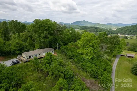 208 Stillwater Springs Road Burnsville NC 28714