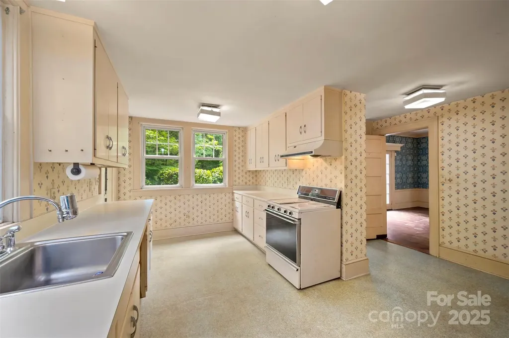 93 Villa Barbara Lane Tryon NC 28782