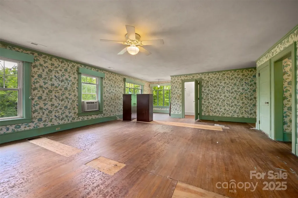 93 Villa Barbara Lane Tryon NC 28782