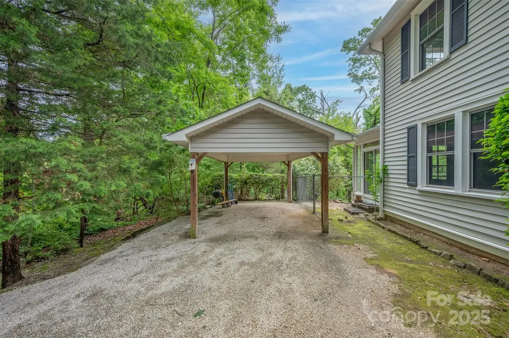 93 Villa Barbara Lane Tryon NC 28782