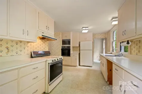 93 Villa Barbara Lane Tryon NC 28782