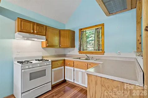 42 Parkway Drive Marion NC 28752