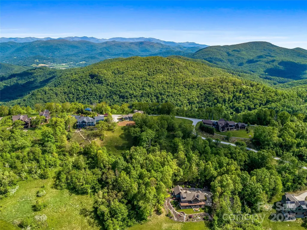 99999 Snow Ridge Drive Hendersonville NC 28792