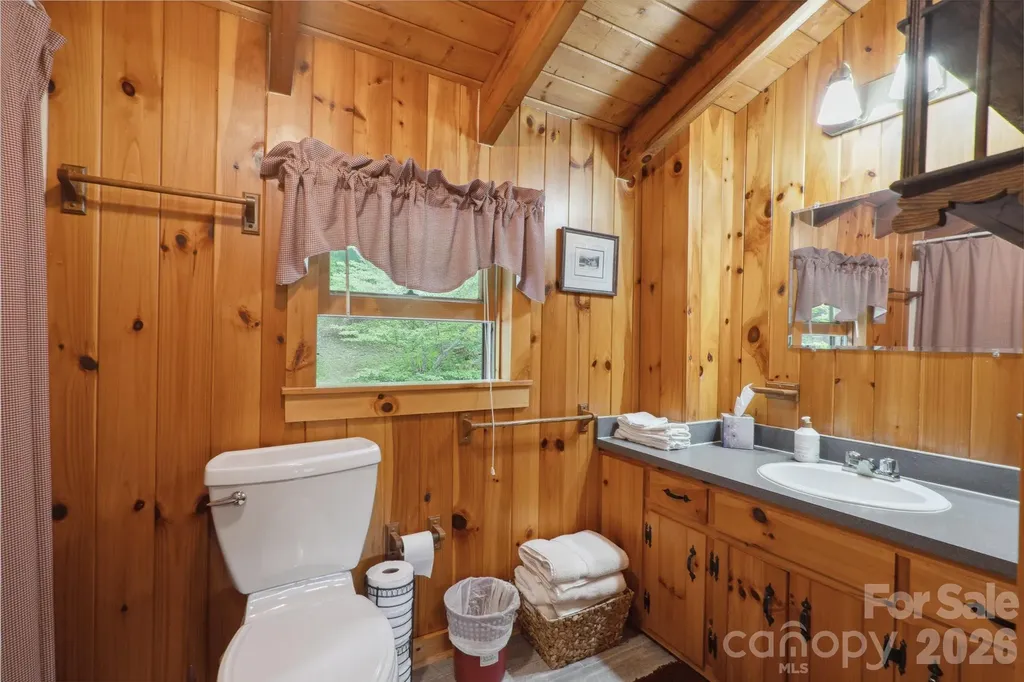710 River Hills Road Lansing NC 28643
