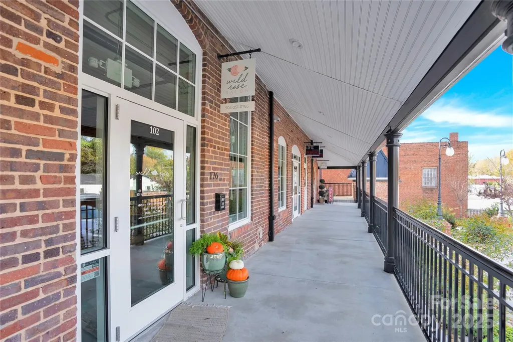 166-186 N Broad Street Mooresville NC 28115