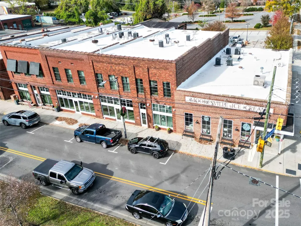 166-186 N Broad Street Mooresville NC 28115