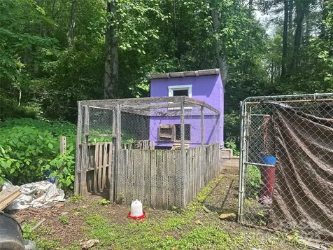 193 Green Cove Road Bakersville NC 28705