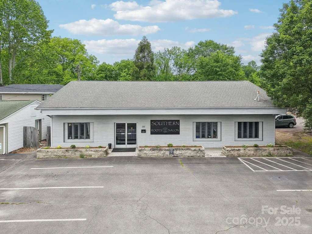 287 N Caldwell Street Brevard NC 28712