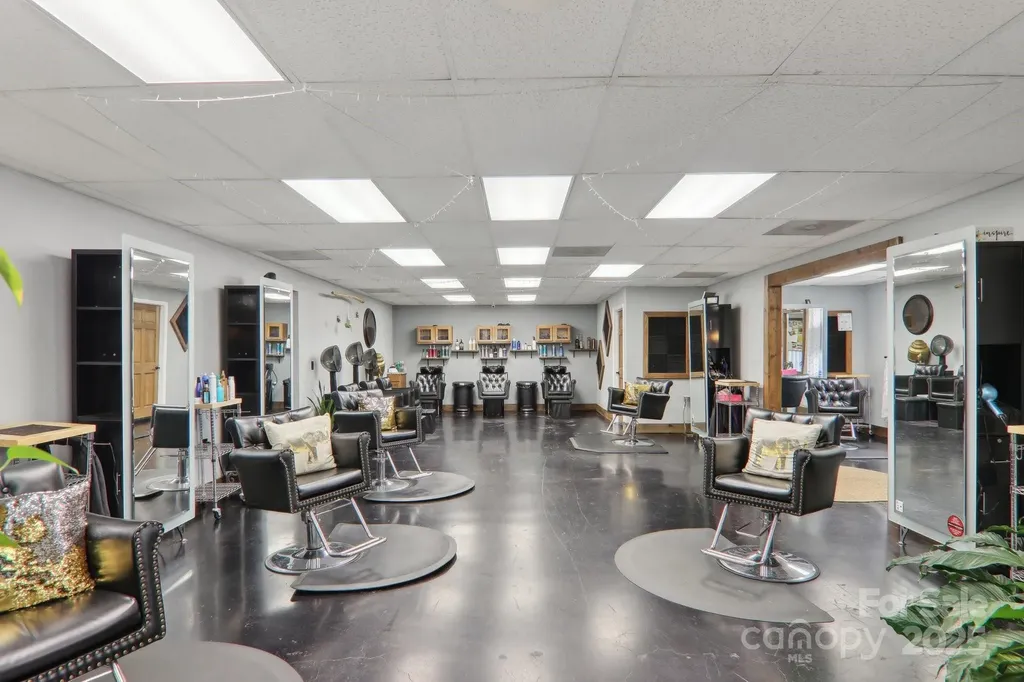 287 N Caldwell Street Brevard NC 28712